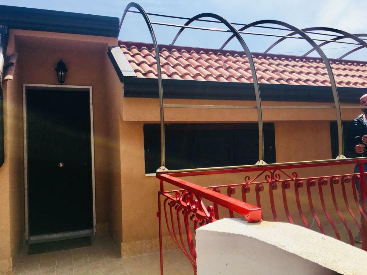 Apartamento La casa del sole sorgente Letojanni Exterior foto